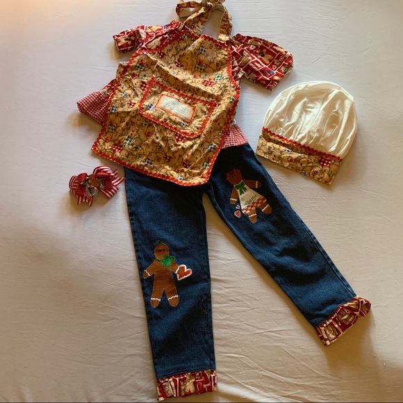 Custom Baking w/Grandma Christmas Gingerbread Set - Picture 14 of 16